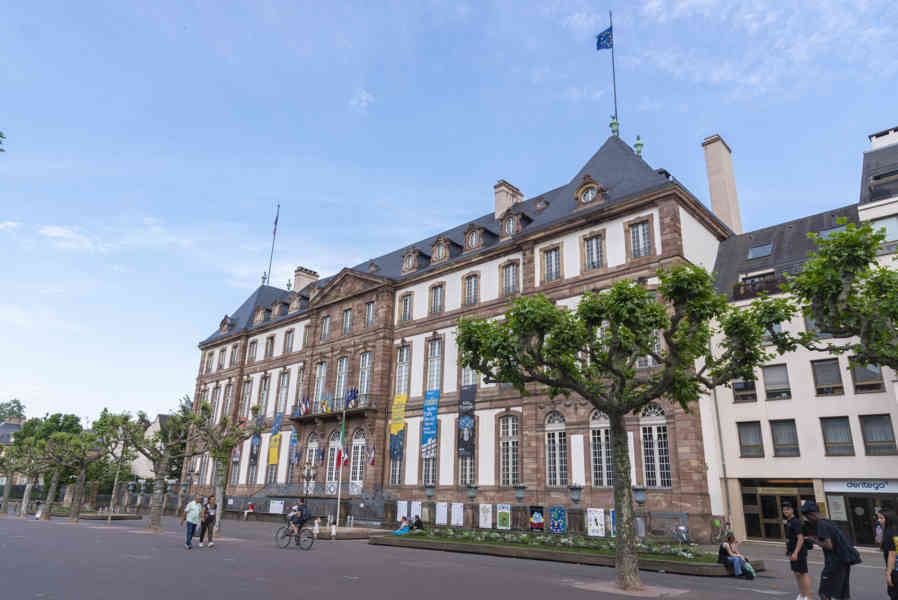 Francia - Alsacia 049 - Estrasburgo - Hotel de Ville - Ayuntamiento.jpg